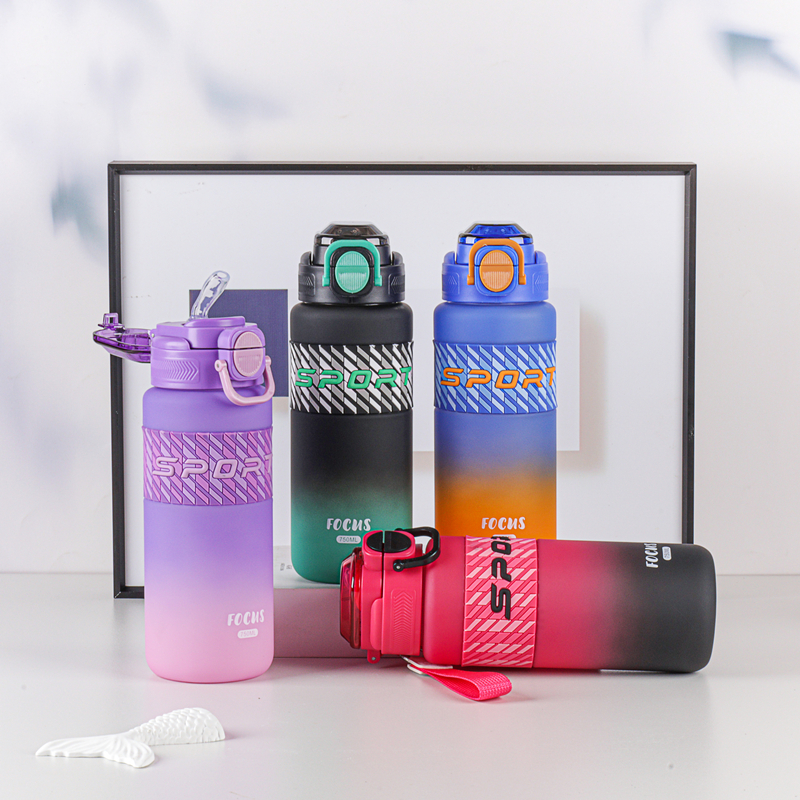 289-1 and 290-1 Gradient-colored plastic water bottle image 3