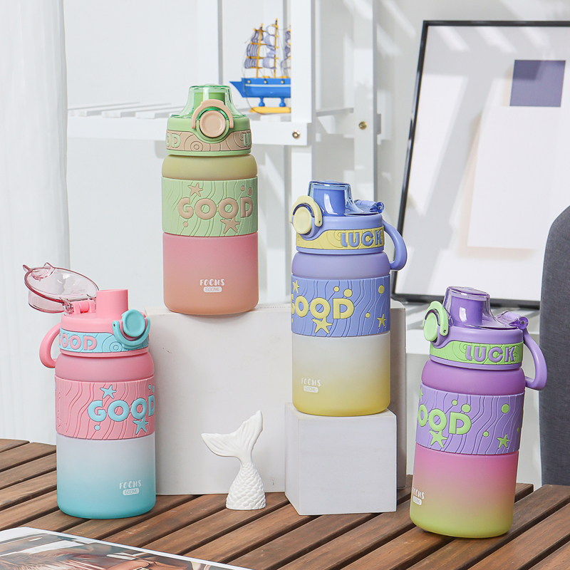 333-1 334-1 and 335-1 Gradient-colored plastic water bottle image 2